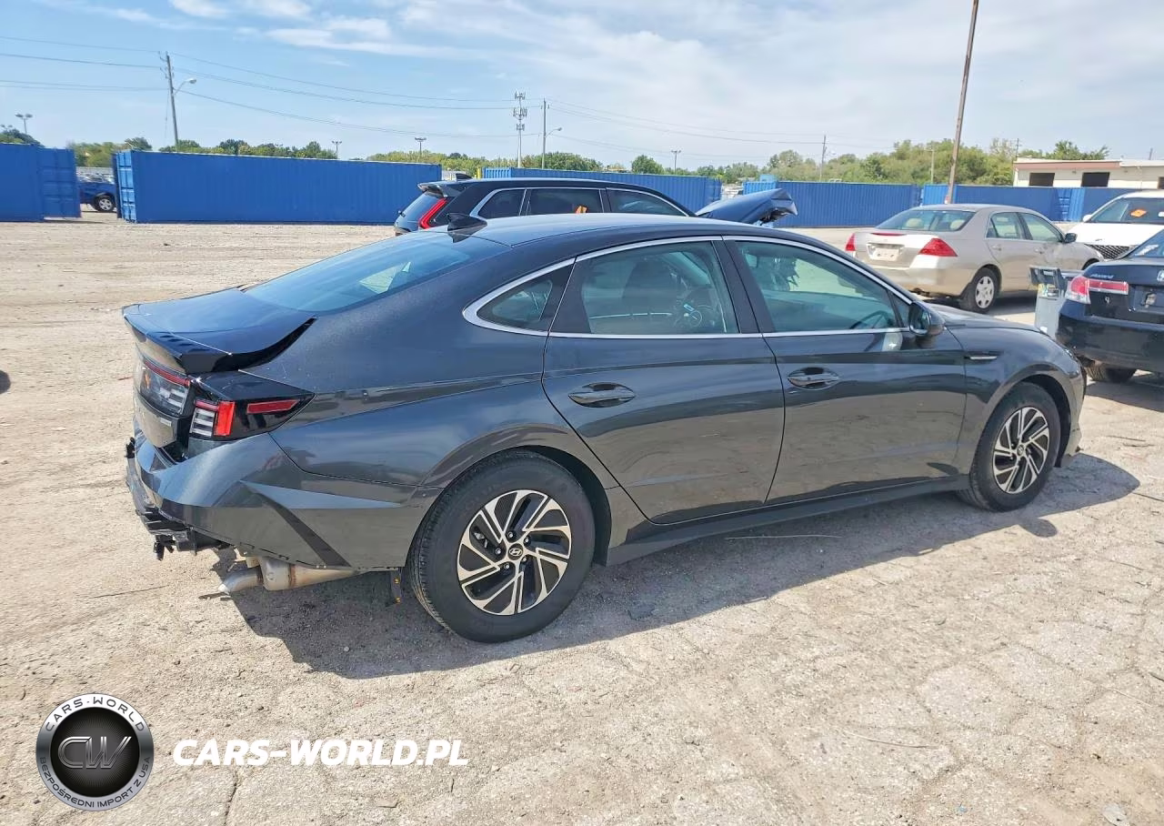 2026 Hyundai Sonata Hybrid Blue VIN:KMHL24JJ1TA167810 - 3