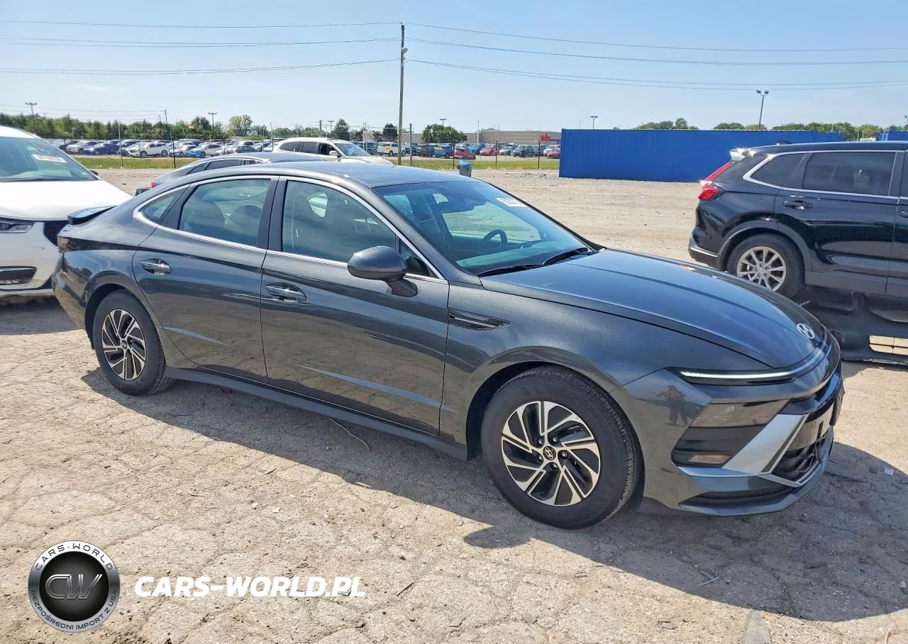 2026 Hyundai Sonata Hybrid Blue VIN:KMHL24JJ1TA167810 - 4