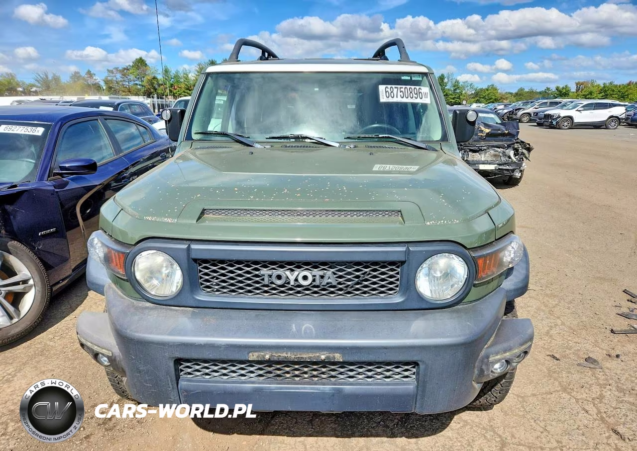 2011 Toyota Fj Cruiser Base VIN:JTEBU4BF6BK109295 - 5