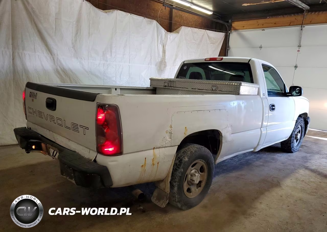 2003 Chevrolet Silverado C1500 VIN:1GCEC14XX3Z258133 - 3