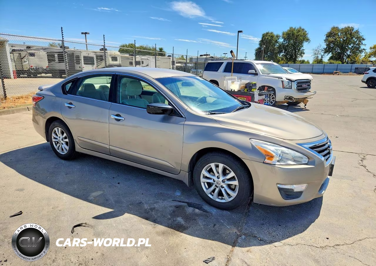 2014 Nissan Altima 2.5 S VIN:1N4AL3AP8EN235481 - 4