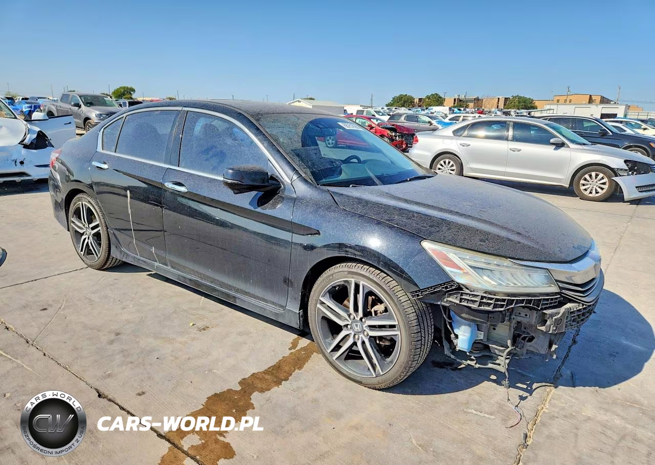 2016 Honda Accord Touring VIN:1HGCR3F90GA004405 - 4