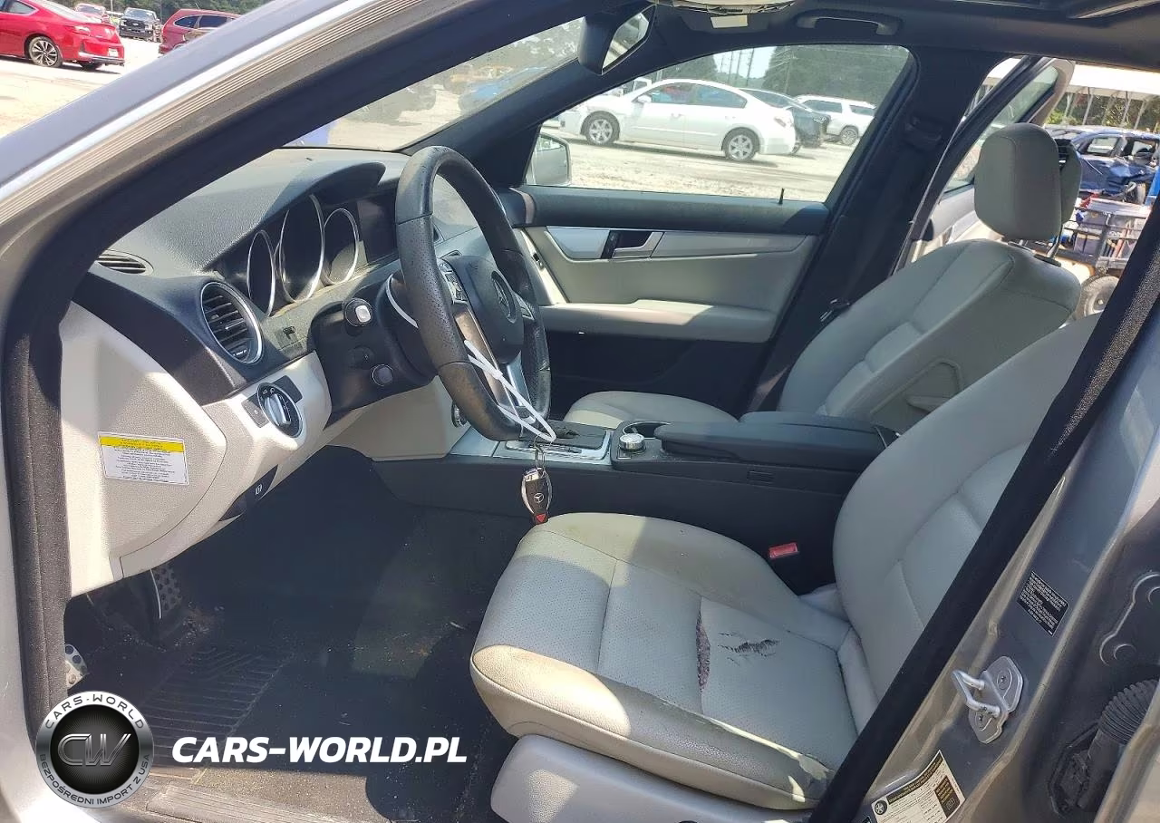2013 Mercedes-Benz C 250 VIN:WDDGF4HB0DA779352 - 7
