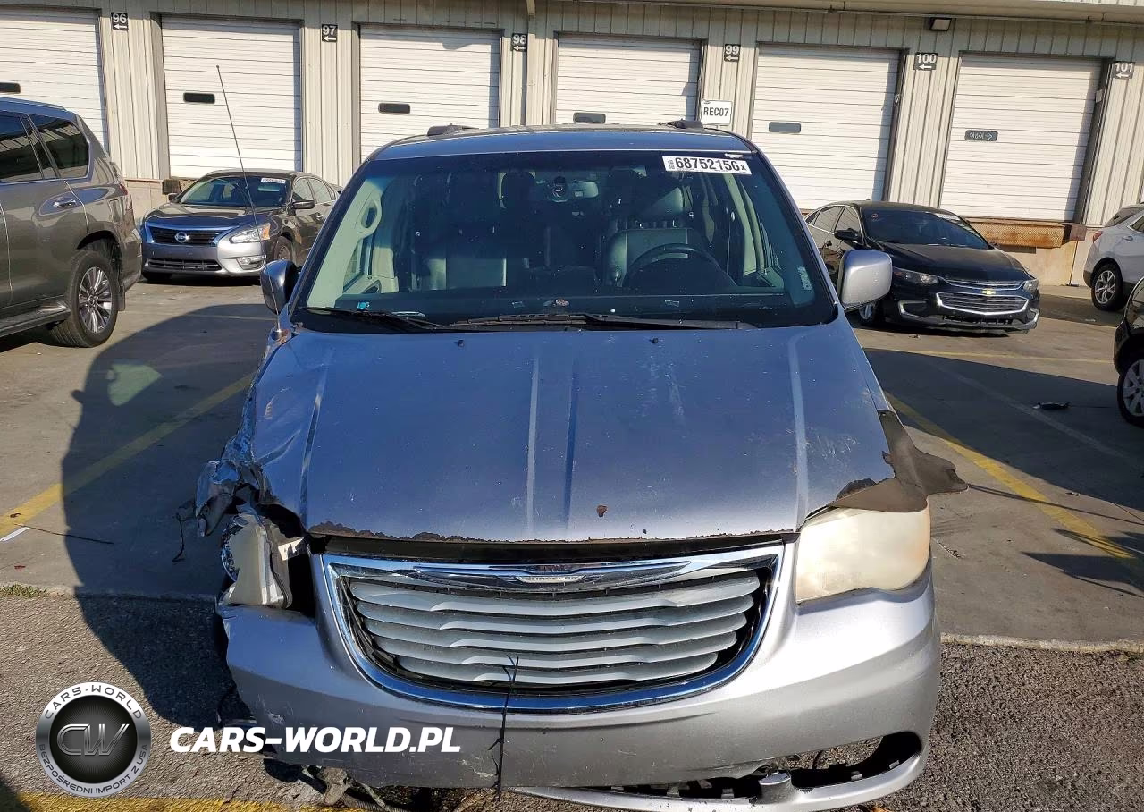2014 Chrysler Town & Country Touring VIN:2C4RC1BG8ER211457 - 5