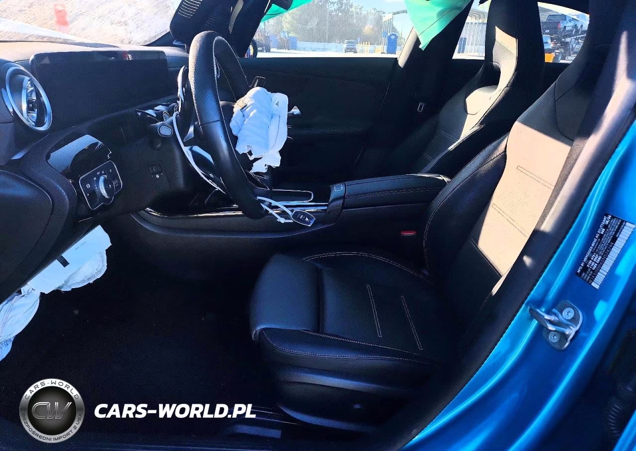 2025 Mercedes-Benz Cla Amg 35 4Matic VIN:W1K5J5BB6SN524294 - 7