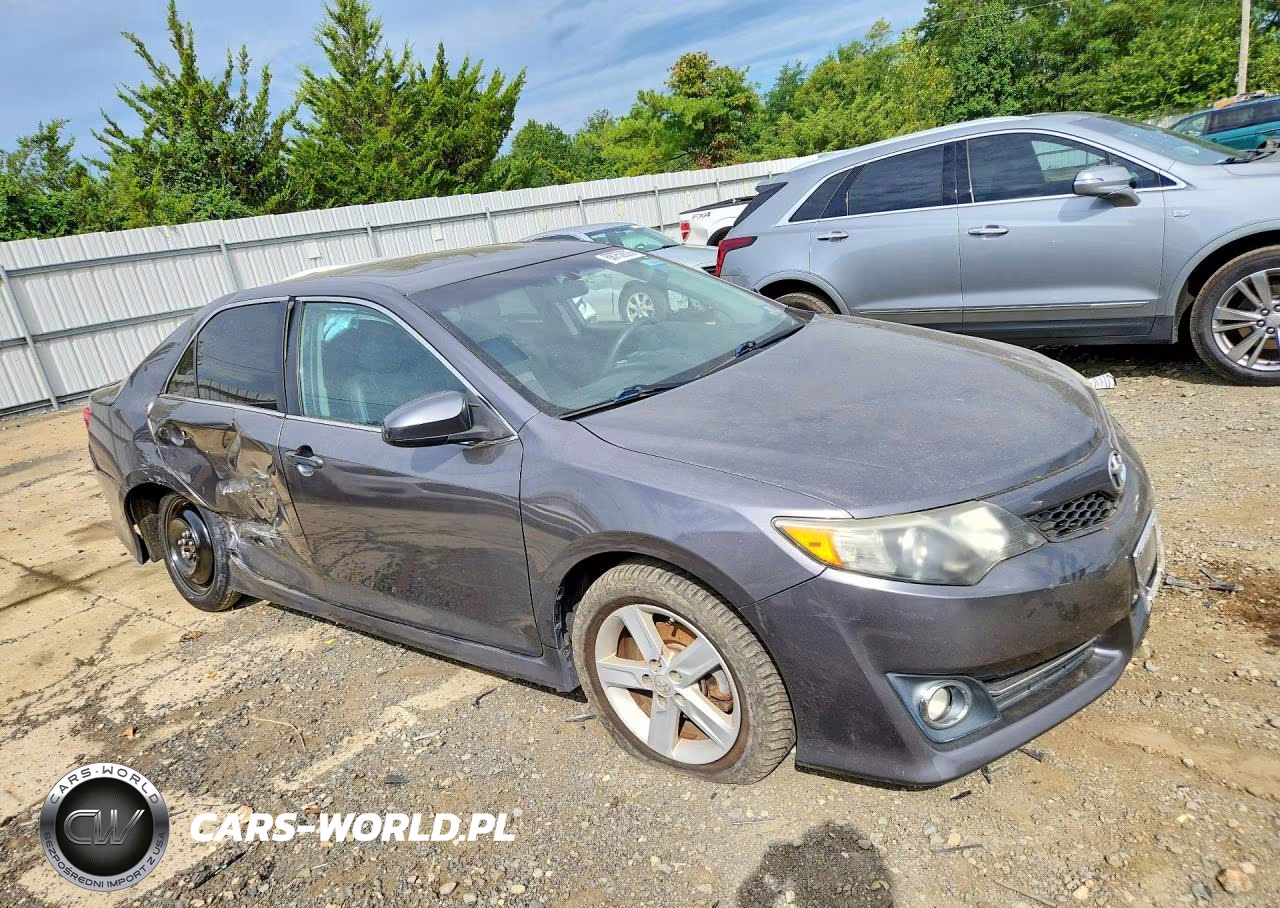 2013 Toyota Camry Se VIN:4T1BF1FK9DU720946 - 4