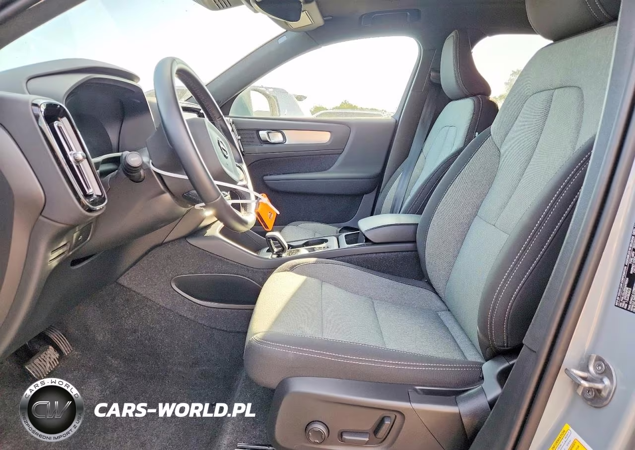 2025 Volvo Xc40 Core VIN:YV4L12UJ5S2479254 - 7