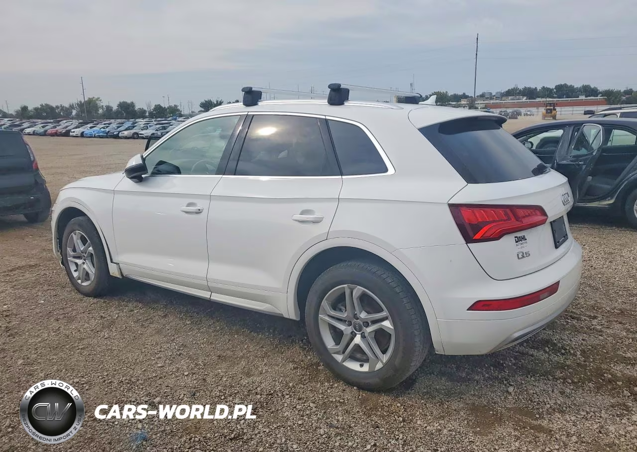 2019 Audi Q5 Premium VIN:WA1ANAFY0K2115627 - 2