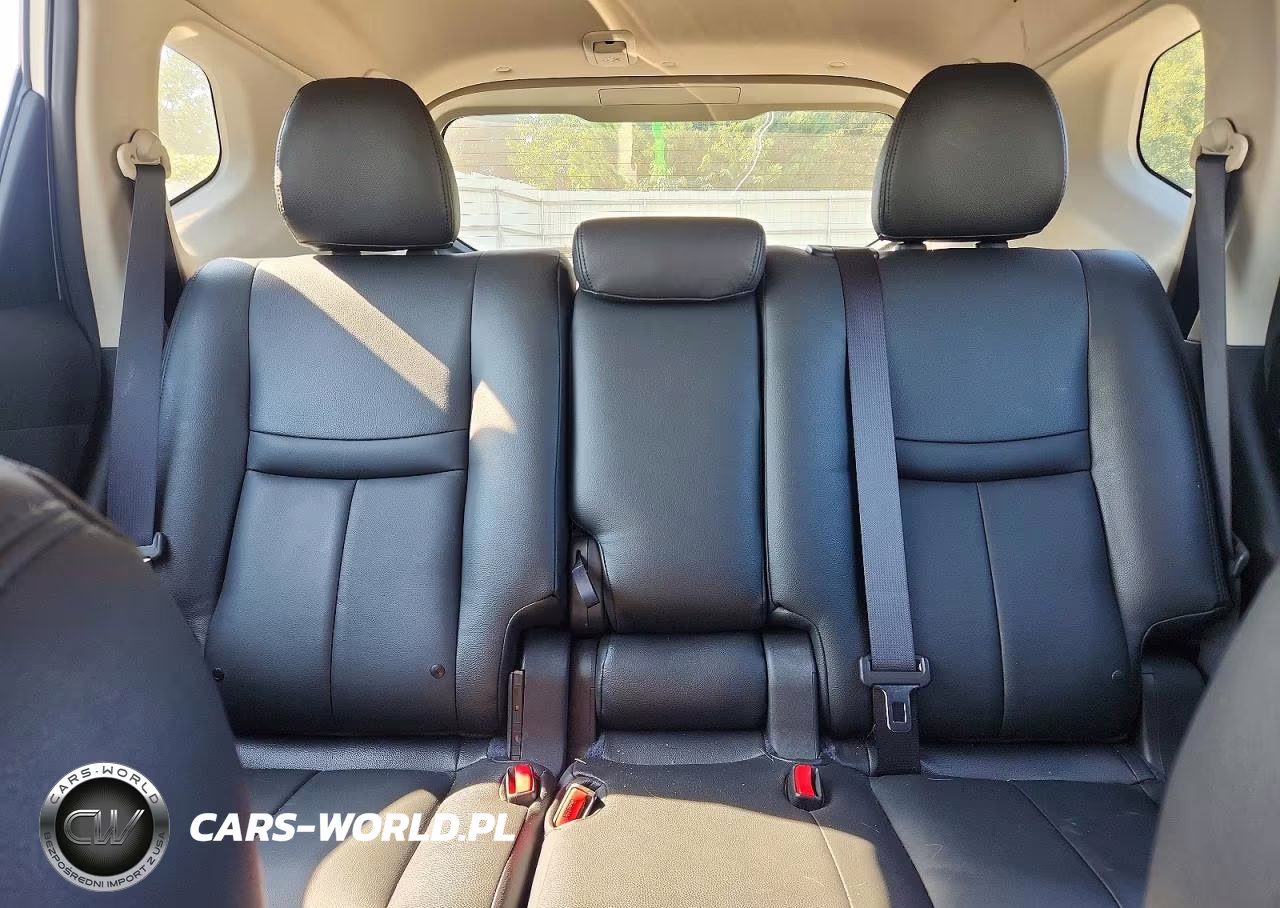 2015 Nissan Rogue S VIN:KNMAT2MT8FP520703 - 10