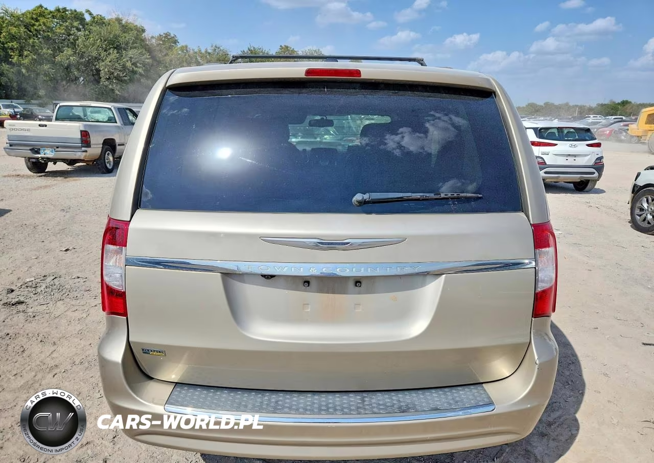 2014 Chrysler Town & Country Touring VIN:2C4RC1BG5ER342362 - 6