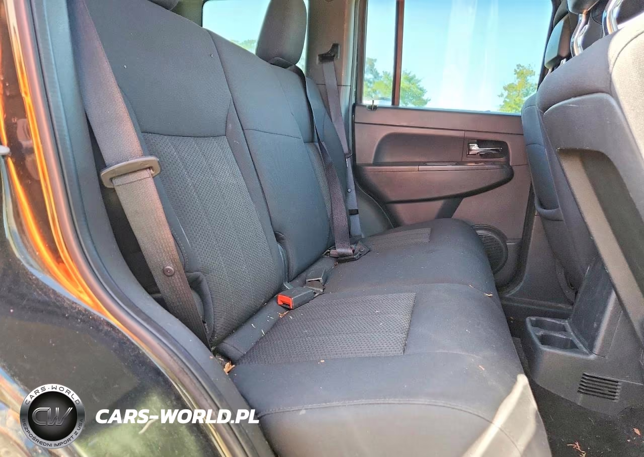 2011 Jeep Liberty Sport VIN:1J4PN2GK5BW531739 - 11