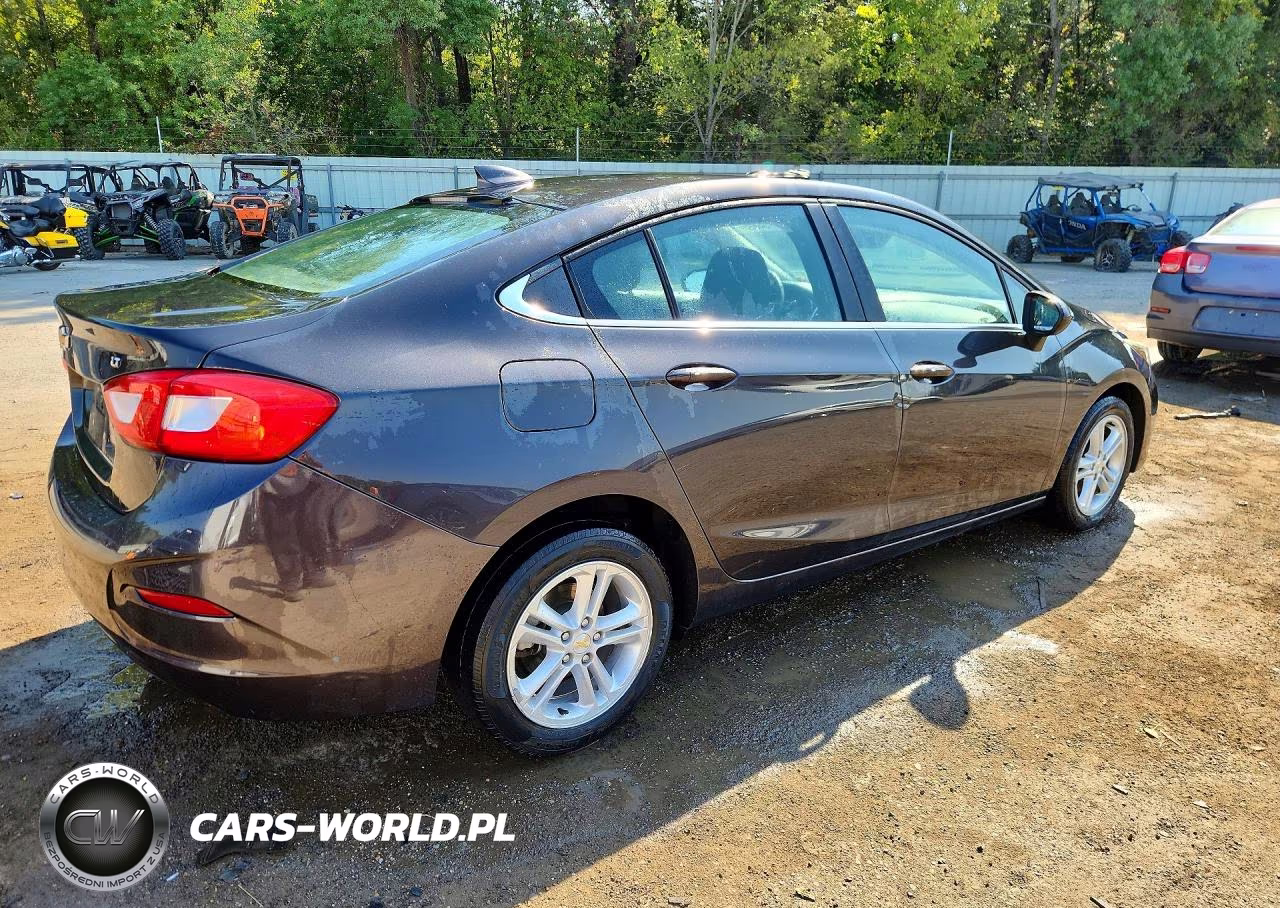 2017 Chevrolet Cruze Lt VIN:1G1BE5SM5H7177310 - 3