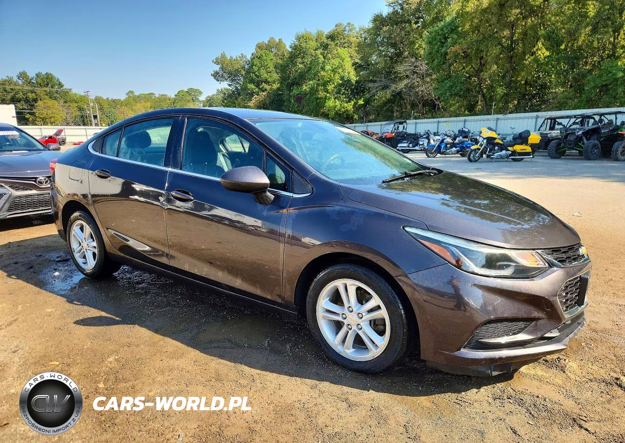 2017 Chevrolet Cruze Lt VIN:1G1BE5SM5H7177310 - 4