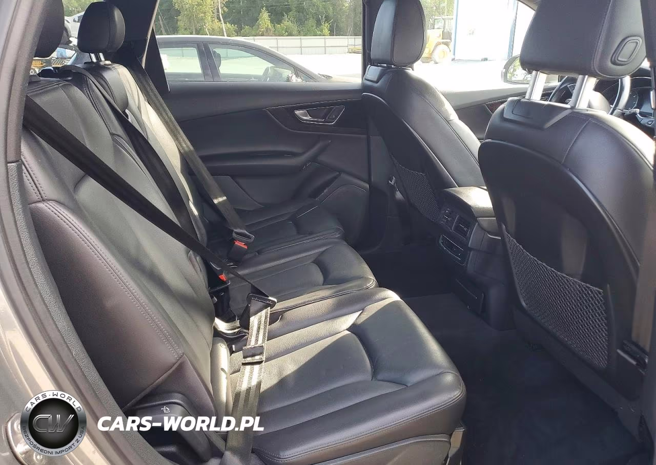 2017 Audi Q7 Premium Plus VIN:WA1LAAF78HD005661 - 11