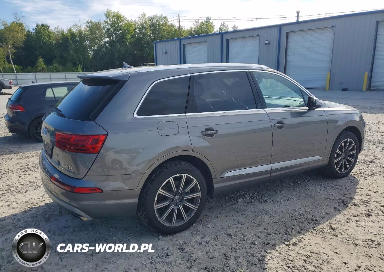 2017 Audi Q7 Premium Plus VIN:WA1LAAF78HD005661 - 3