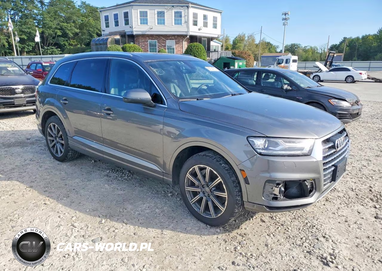 2017 Audi Q7 Premium Plus VIN:WA1LAAF78HD005661 - 4