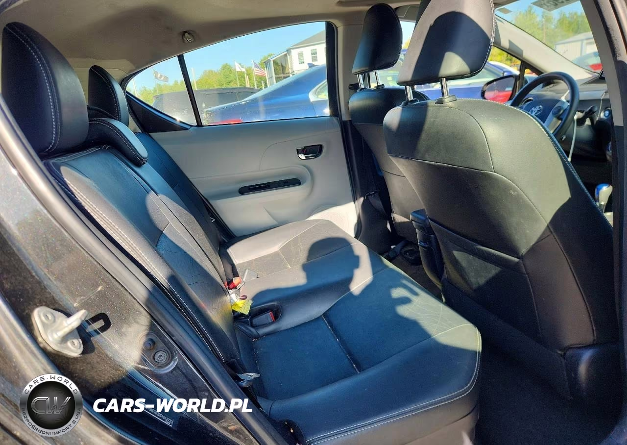 2012 Toyota Prius C Four VIN:JTDKDTB32C1012770 - 10