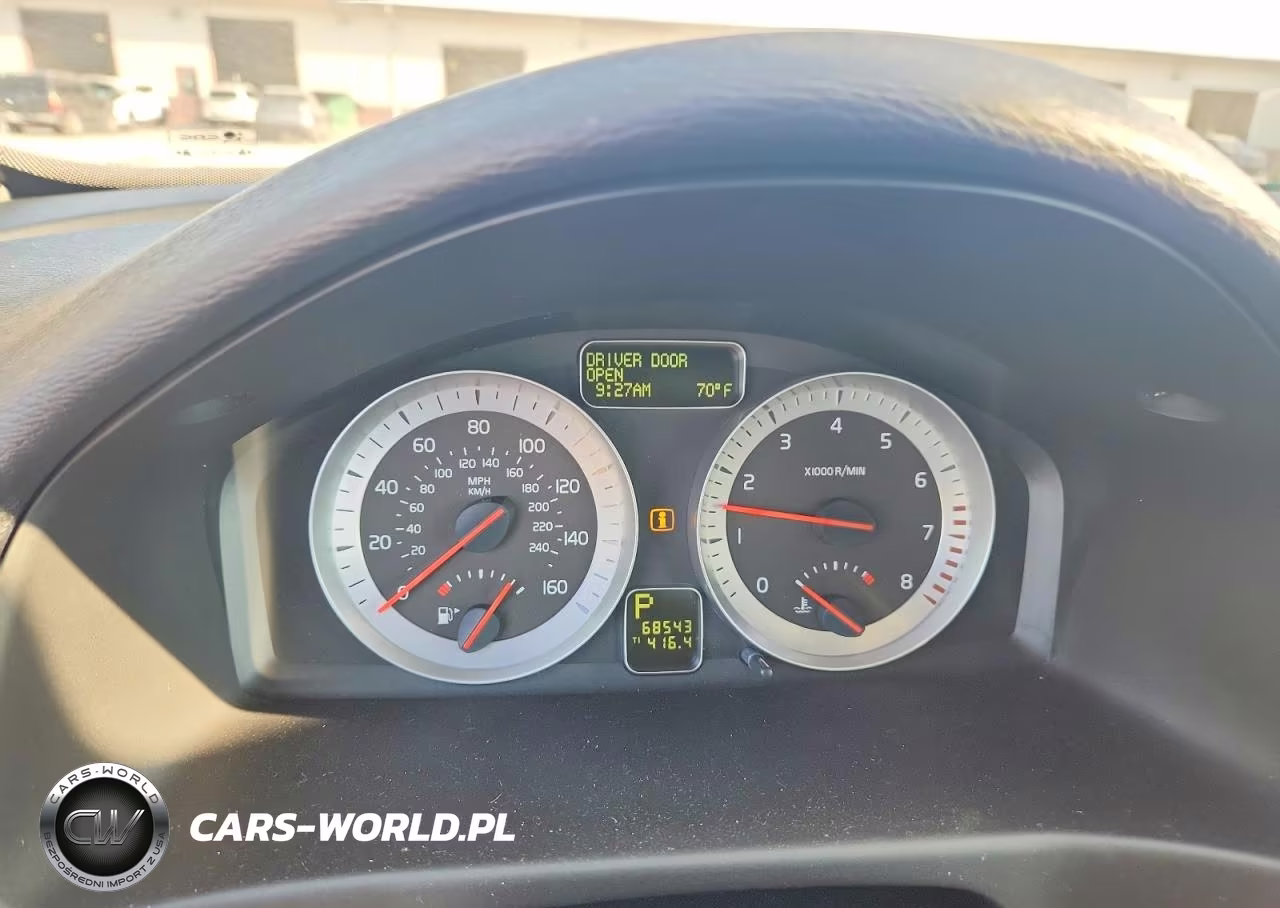 2013 Volvo C70 T5 VIN:YV1672MC2DJ144178 - 9