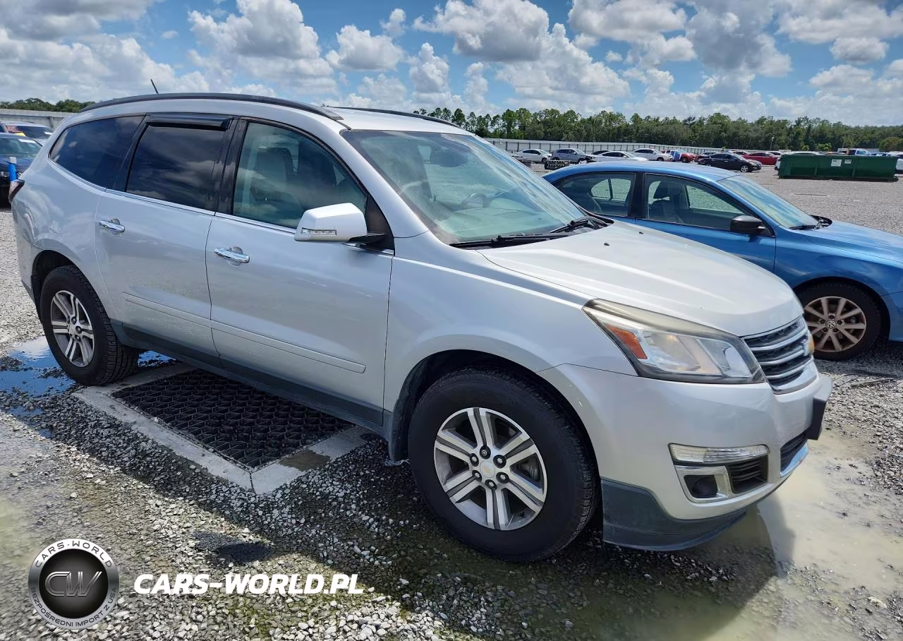2017 Chevrolet Traverse Lt VIN:1GNKRHKDXHJ186155 - 4