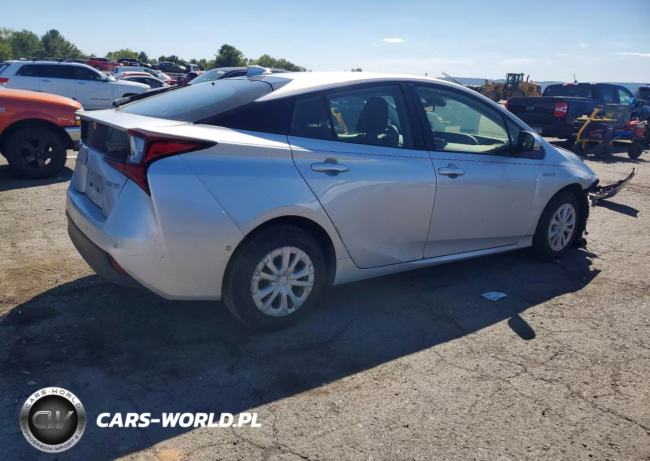 2021 Toyota Prius Le VIN:JTDKAMFU3M3145285 - 3