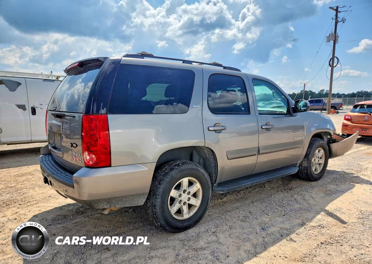 2008 GMC Yukon VIN:1GKFC13098R226844 - 3