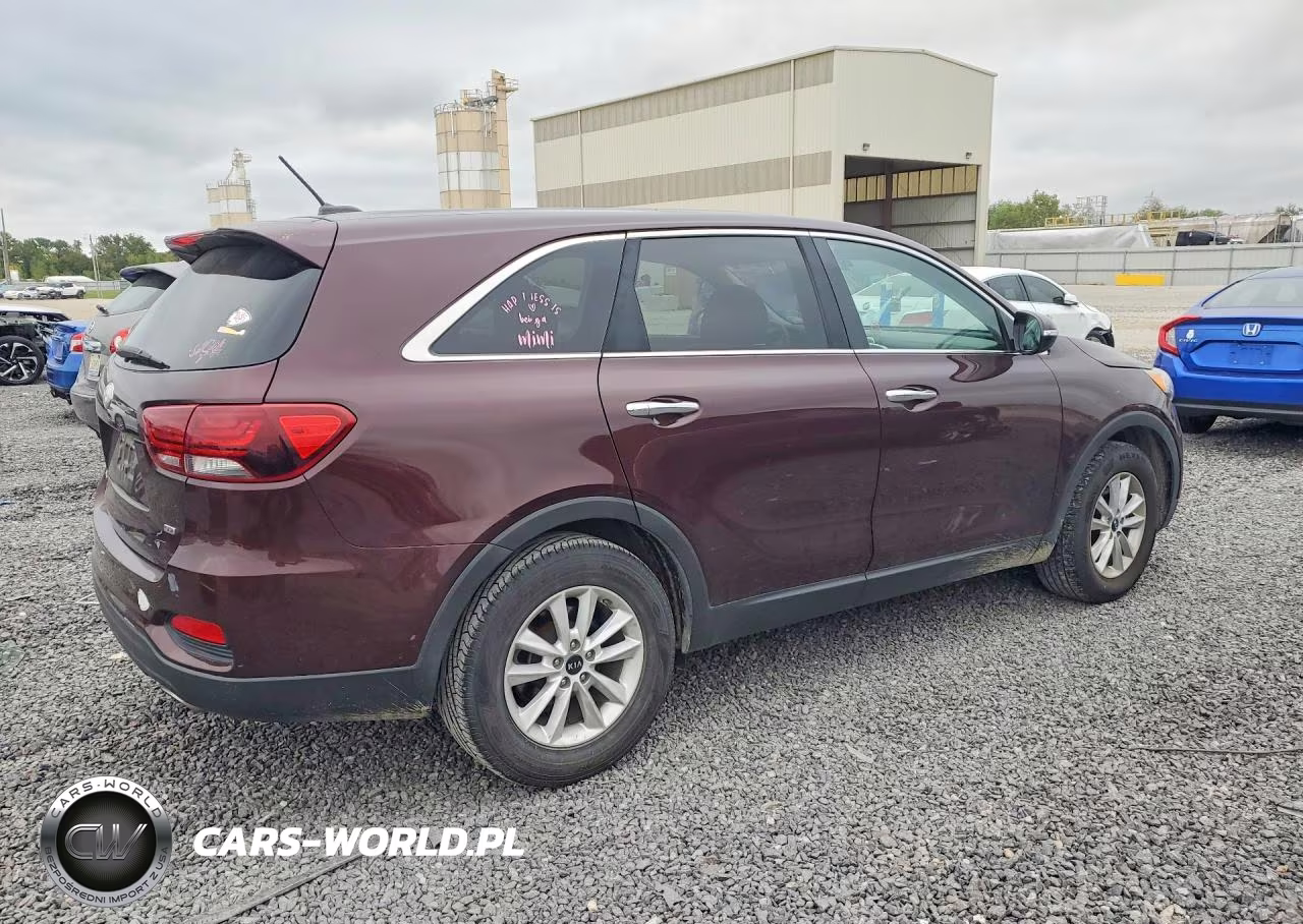 2019 Kia Sorento Lx VIN:5XYPG4A31KG574016 - 3