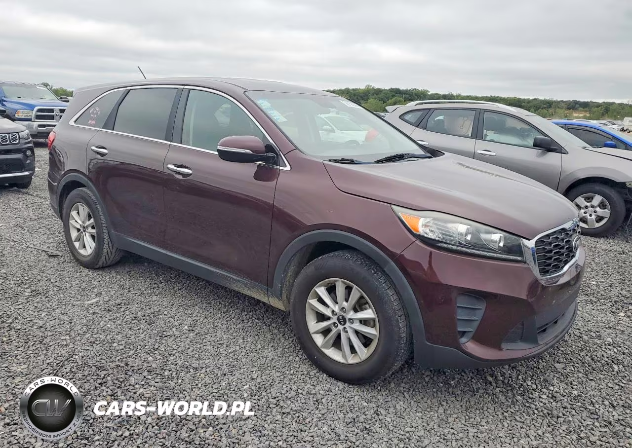 2019 Kia Sorento Lx VIN:5XYPG4A31KG574016 - 4