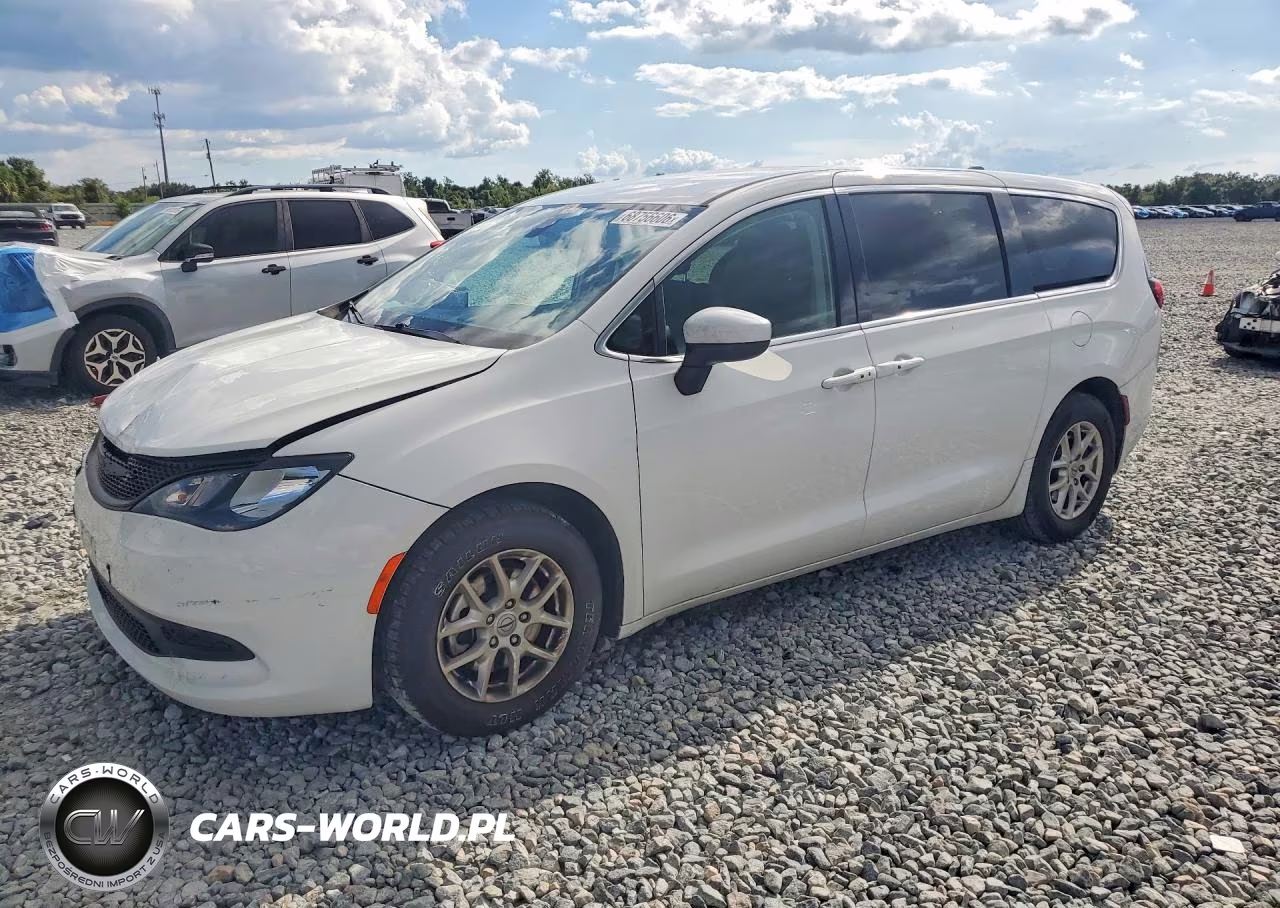 2022 Chrysler Voyager Lx VIN:2C4RC1CG3NR159234 - 1