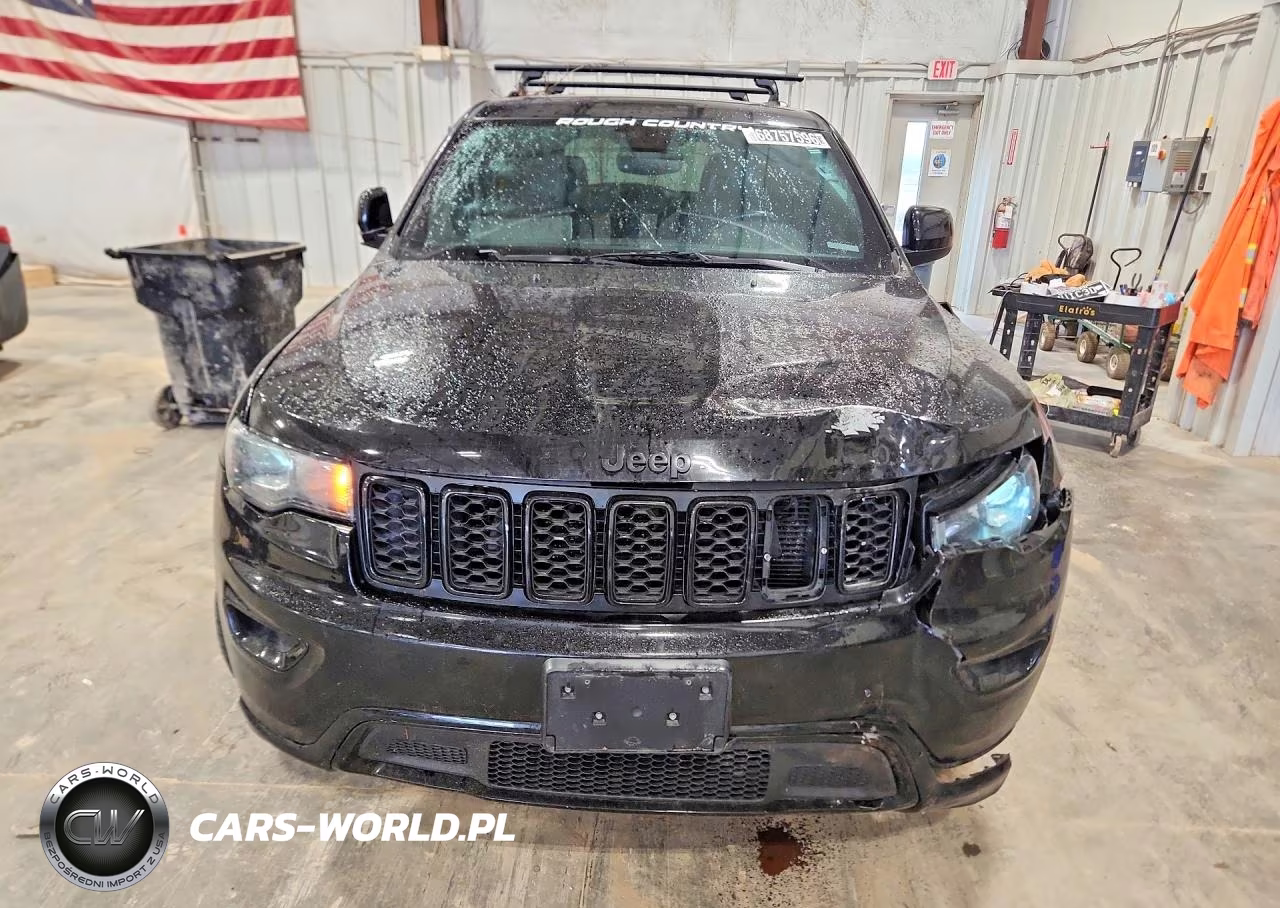 2017 Jeep Grand Cherokee Laredo VIN:1C4RJFAG7HC851368 - 5