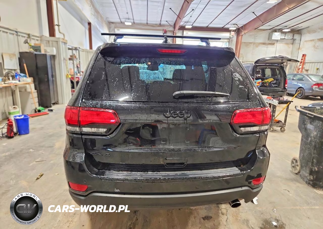 2017 Jeep Grand Cherokee Laredo VIN:1C4RJFAG7HC851368 - 6