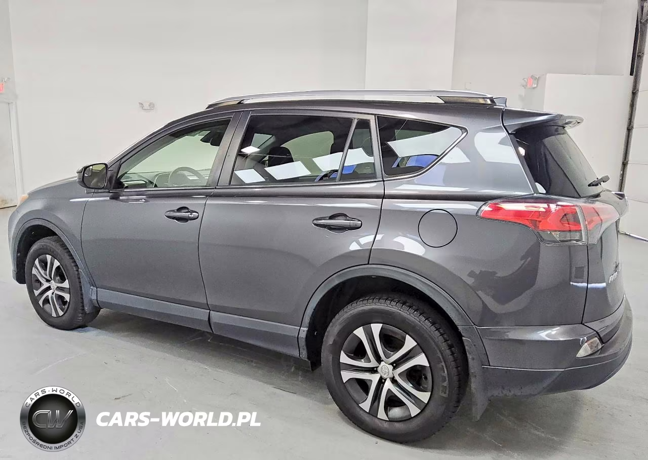 2018 Toyota Rav4 Le VIN:JTMBFREV7JJ237919 - 2