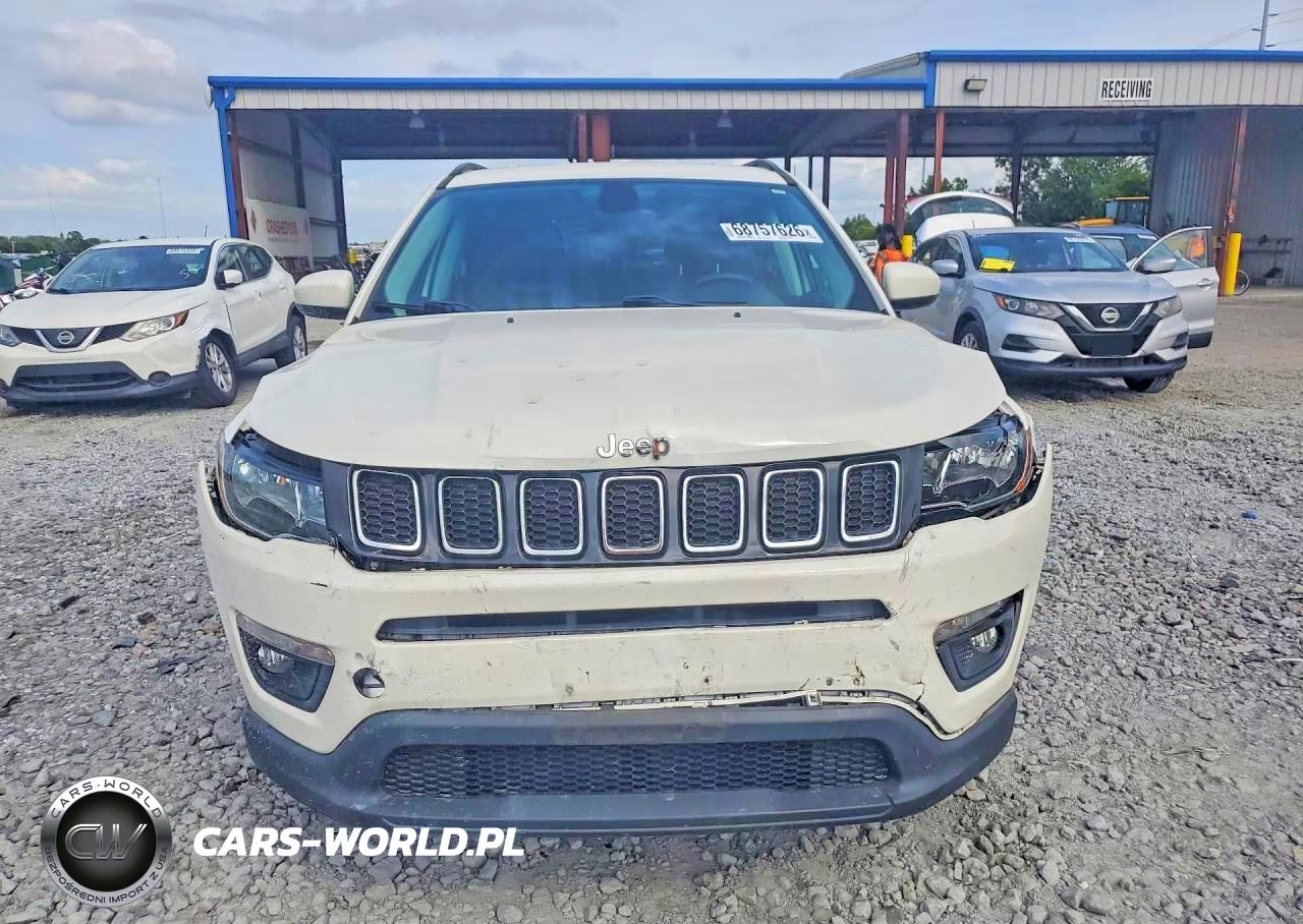 2018 Jeep Compass Latitude VIN:3C4NJDBB4JT348929 - 5