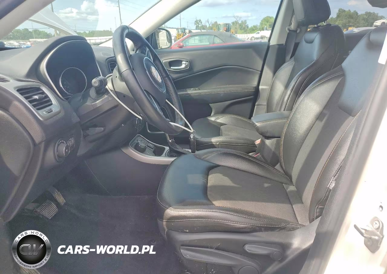 2018 Jeep Compass Latitude VIN:3C4NJDBB4JT348929 - 7