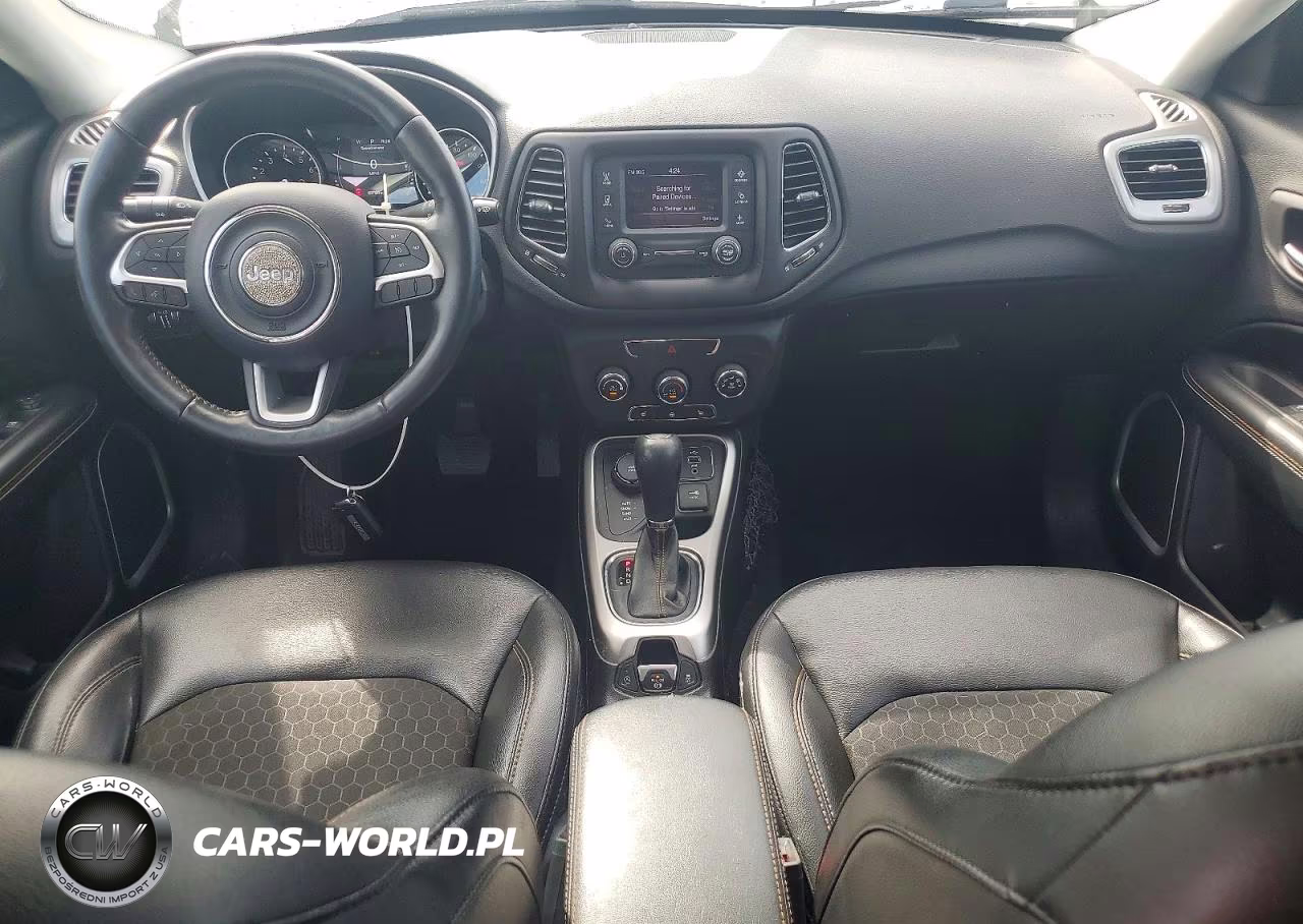 2018 Jeep Compass Latitude VIN:3C4NJDBB4JT348929 - 8
