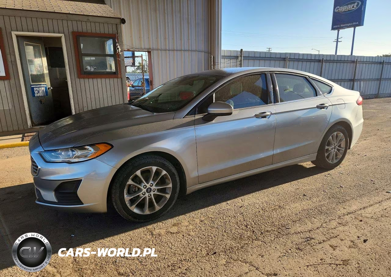 2020 Ford Fusion Se – zdjęcie 1 z 12