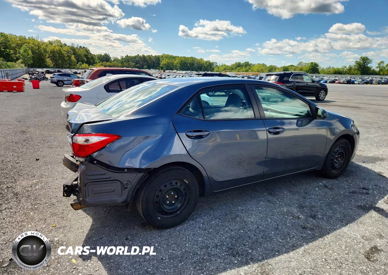 2015 Toyota Corolla L VIN:5YFBURHE5FP198977 - 3