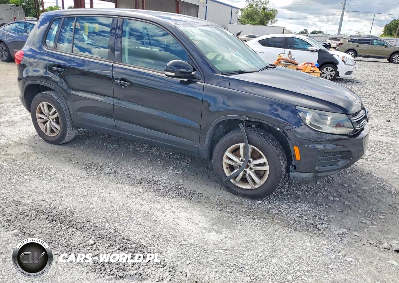 2014 Volkswagen Tiguan S VIN:WVGAV3AX0EW548003 - 4