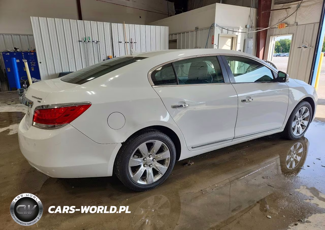 2010 Buick Lacrosse Cxs VIN:1G4GE5EVXAF226302 - 3