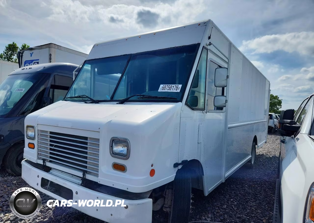 2016 Ford F59 Delivery Truck