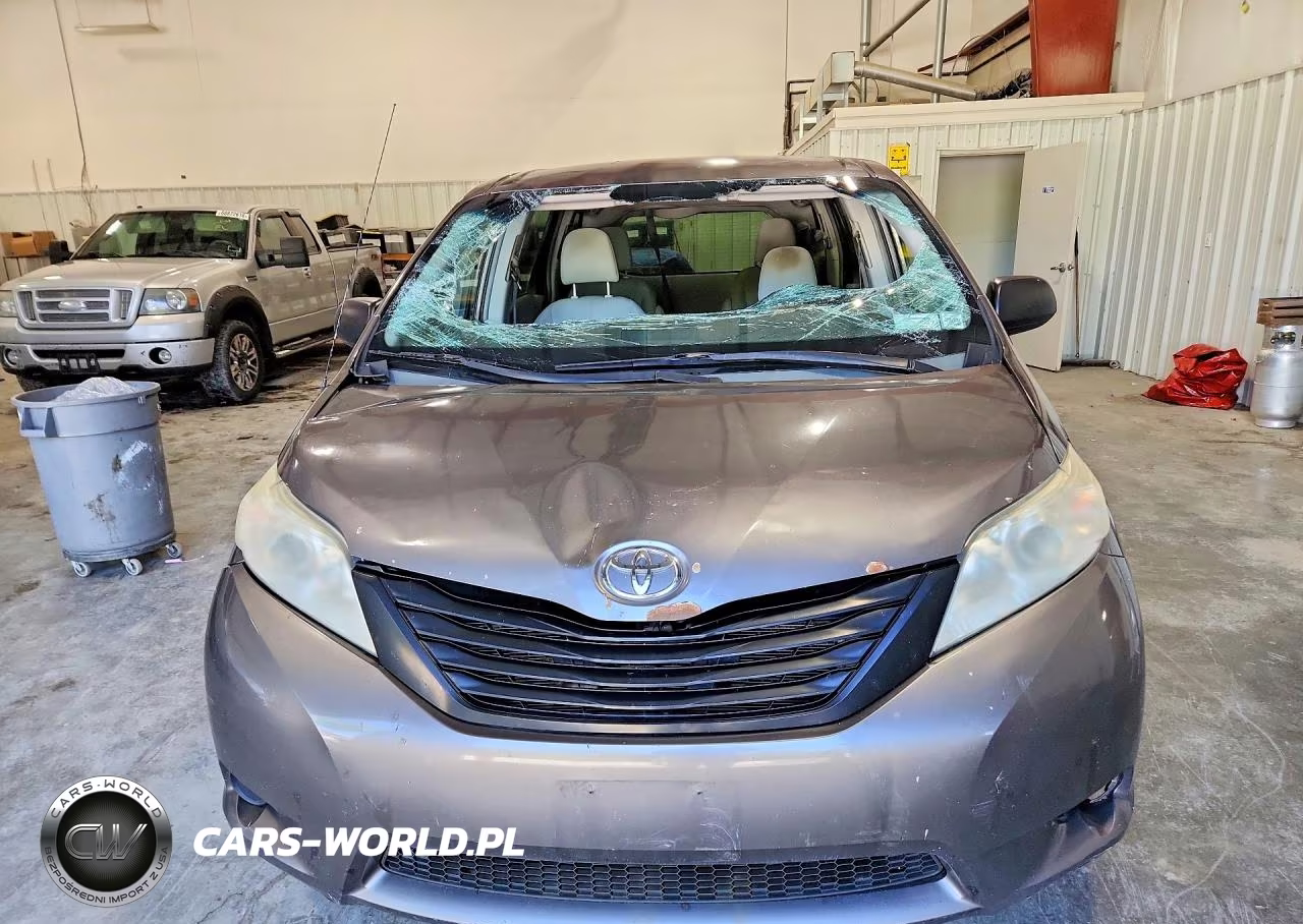 2012 Toyota Sienna Base 7-Passenger VIN:5TDZK3DC7CS187634 - 5