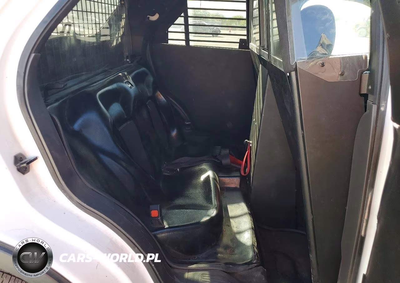 2014 Ford Explorer Police Interceptor VIN:1FM5K8AR1EGA75909 - 11