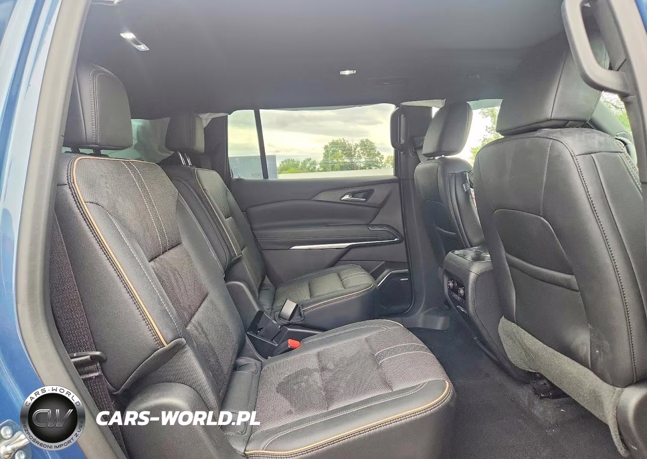 2025 Chevrolet Traverse High Country VIN:1GNEVKRSXSJ258909 - 11