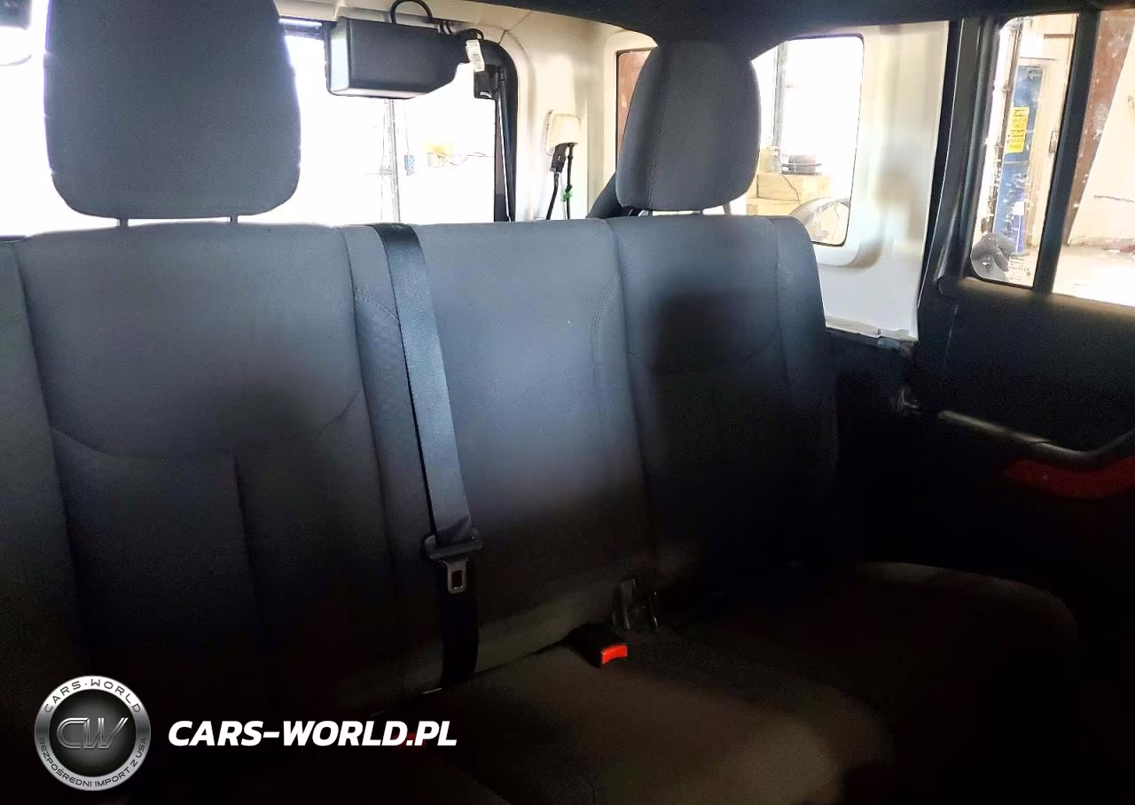 2017 Jeep Wrangler Unlimited Sport VIN:1C4BJWDG8HL557443 - 10