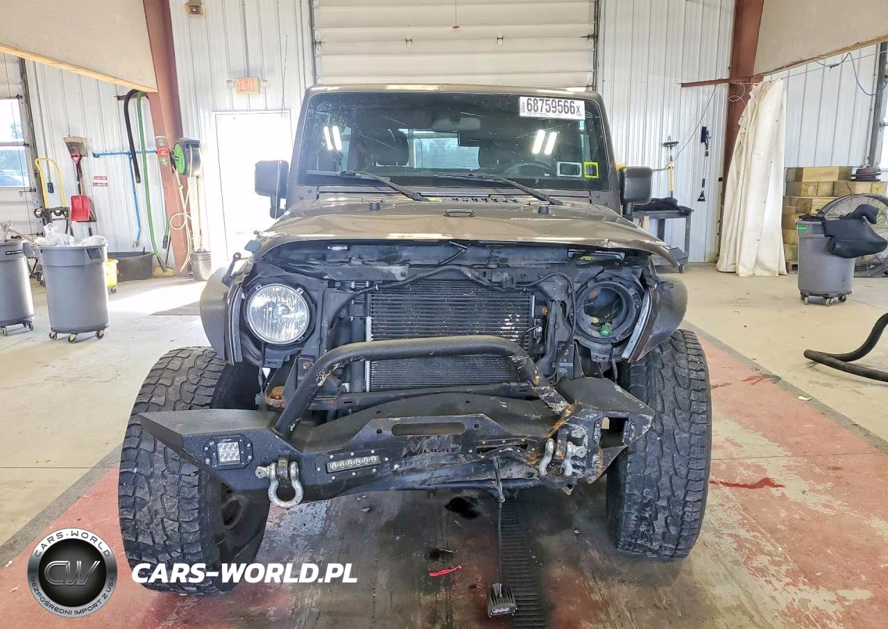 2017 Jeep Wrangler Unlimited Sport VIN:1C4BJWDG8HL557443 - 5