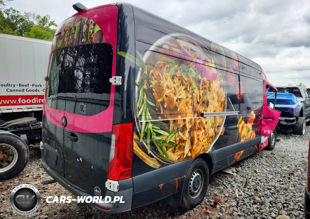 2023 Mercedes-Benz Sprinter 2500 VIN:W1W40CHY2PT147463 - 3
