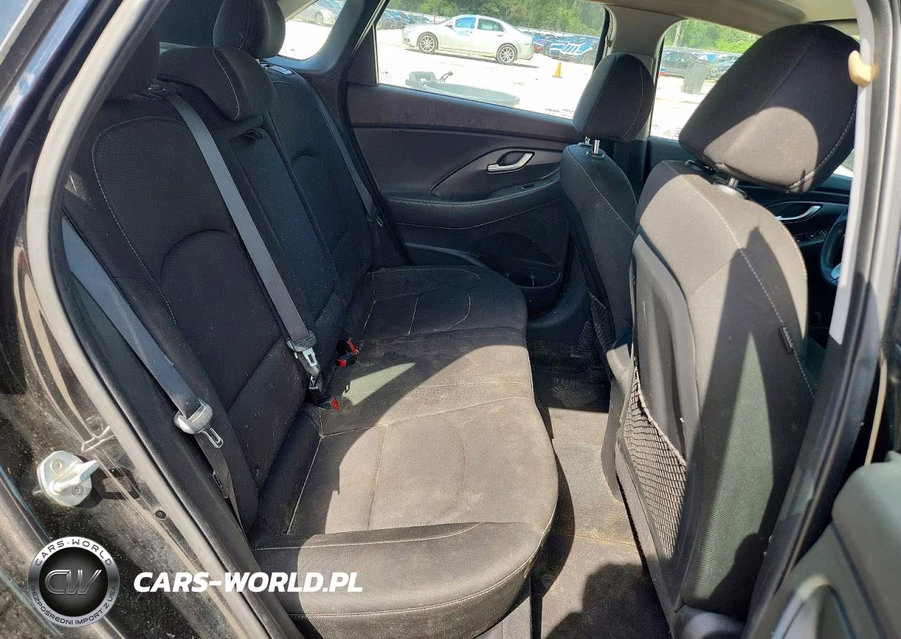 2018 Hyundai Elantra Gt Base VIN:KMHH35LE4JU032762 - 10