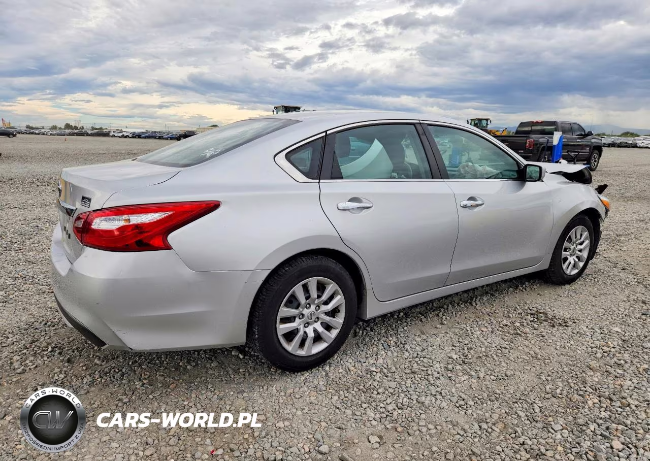 2017 Nissan Altima 2.5 S VIN:1N4AL3AP2HC134100 - 3