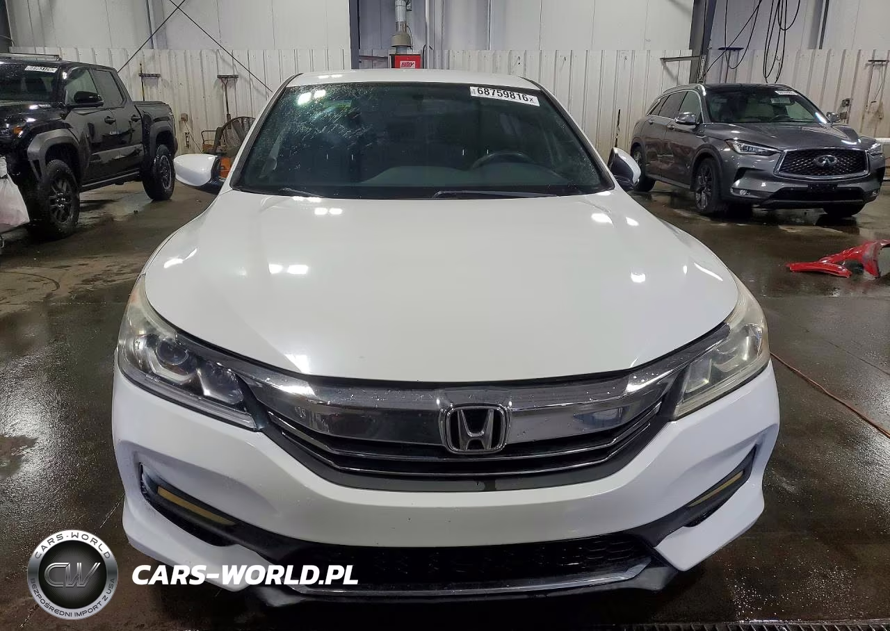 2017 Honda Accord Sport VIN:1HGCR2F54HA123213 - 5