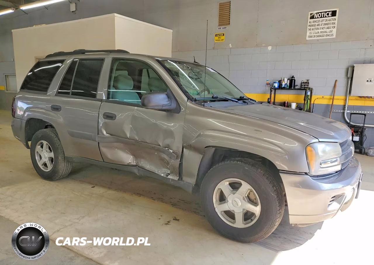 2005 Chevrolet Trailblazer Ls VIN:1GNDS13S952241945 - 4