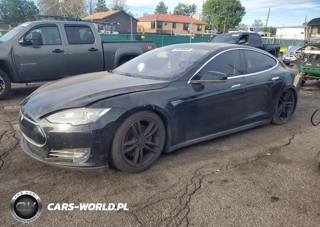 2013 Tesla Model S – zdjęcie 1 z 12